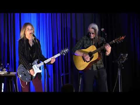 Bangles - In a Different Light (Performed by Vicki Peterson & John Cowsill)