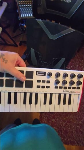 Akai MPK Mini does what!? #tips #tipsandtricks #audio #music #production #beats #producer #sound