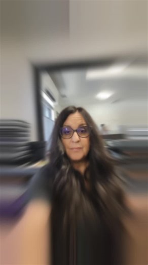 Lisa Faux Watkins | How to Tell if Your Scissors Are Dull Let’s keep it simple—here’s what to look for: If hair starts folding or bending, instead of a clean... | Instagram