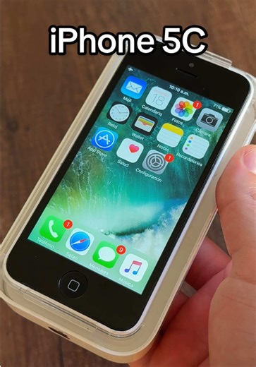 Exploring the Nostalgia of the iPhone 5C from 2013