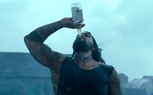 DC五巨头超霸气的BGM，海王扔酒瓶的那一刻，简直帅炸