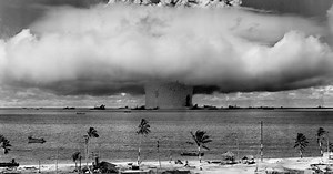 Pourquoi une bombe atomique forme-t-elle un champignon ?