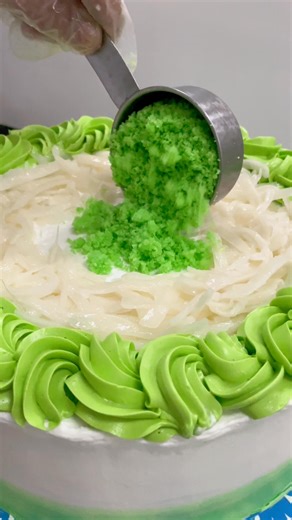 PANDAN MACAPUNO MOUSSE CAKE Fragrant pandan, creamy macapuno, and melt-in-your-mouth softness — every bite a Filipino classic! 💚🍰 Available at the following outlets: Dumaguete: Sans Rival Main Store Sans Rival Bistro Sans Rival Robinsons Dumaguete Cebu: Sans Rival 8 Banawa Centrale Sans Rival Robinsons Galleria Sans Rival Robinsons Fuente #sansrivalph #SansRivalCakesandPastries #MacapunoPandanCake #SansRivalDumaguete | Sans Rival Cakes & Pastries