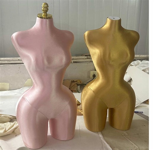 Cross-border GoldPlusSize golden large-size women’s clothing model with large breasts, slim waist, and half-body modeling props K1000