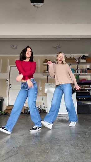 It was 3 years ago that we started our shuffle dancing journey. Just two moms learning the running man in a garage…best decision EVER!! We are now sharing our method of learning how to shuffle in our “intro to shuffle dancing course”! Details in our linktree❤️❤️ #shufflemamas #learnhowtoshuffle #dancetherapy #shufflemamas #dancetherapy