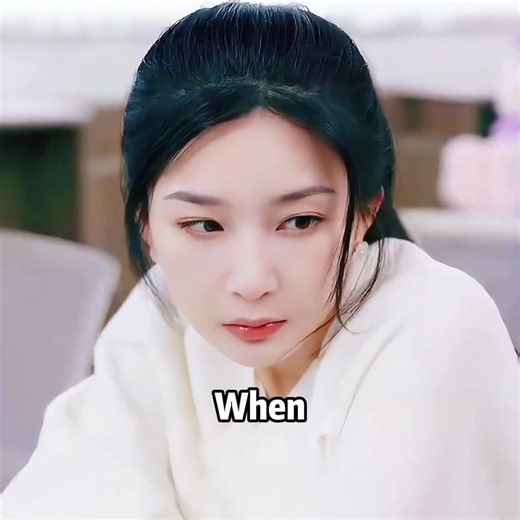 The girl accidentally got into the president’s private elevator and embarrassed him #kdrama #movie #foryou