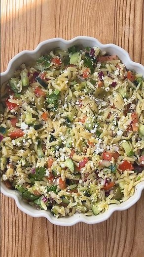 The Ultimate 10-Minute Mediterranean Orzo Salad! 🍋#saladrecipe#shortvideo