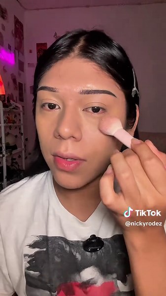 Tutorial de Maquillaje ABG: Estilo y Estética