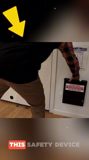 This Tool Turns Any Door Into a Barrier 🚪🛡️🔒💰 The SmartBoot System is an advanced security solution designed to protect schools and public buildings during emergencies. It combines a powerful steel door barricade with smart technology to provide instant lockdown and automatic alerts to authorities—making it ideal for law enforcement, public safety, and emergency response. Credits : @ lockoutusa / YT #SecuritySolutions #EmergencyResponse #PublicSafety #technews #technology | Tech Reels