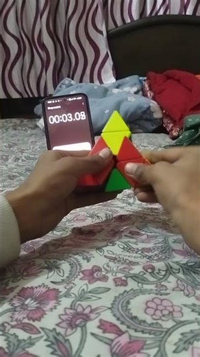 Solving the pyraminx in under 10 seconds. #speedcubing