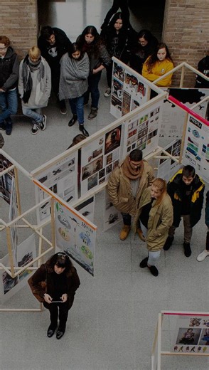Projecte Fragments on Instagram: "Aquest matí, @andreuest i @lidonf han estat a l’@easd_castello presentant Projecte Fragments i Terra Nullius, el projecte guanyador de la V edició de la beca. Ha sigut una molt bona oportunitat per compartir el procés de treball, parlar de creació, territori i fotografia, i conversar amb l’alumnat sobre com es construeix un projecte a foc lent. Gràcies per l’acollida i l’interés 🌱 Activitat realitzada amb l’ajuda de @culturagob @creacioncontemporaneagob ORGANIT