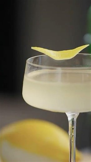 How to Make a Fancy Cocktail Rim Garnish