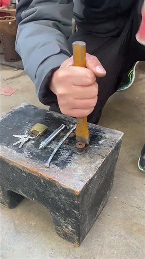 Super sharp tool, by hitting an object it immediately breaks instantly #shorts