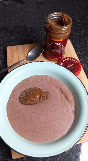 Mabele porridge with Xigugu is a good source of protein, plus it's gluten-free #xigugu #xigugurecipes #sorghum #letscookmzansi #glutenfreerecipes #veganrecipes #africandiet #mabeleporridge #ancientgrains #africangrains #traditionalpeanutbutter #proteinfood #letseatmzansi #tshigume #africanprotein #plantbasedprotein #breakfastideas #traditionalbreakfast #southafricanfood | Letscookmzansi