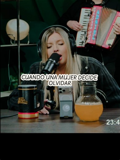 Cuando una mujer decide olvidar - Azul Castelló (C.M.L)