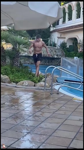 Oops 😅 #run #slip #walk #fail #fyp | slip