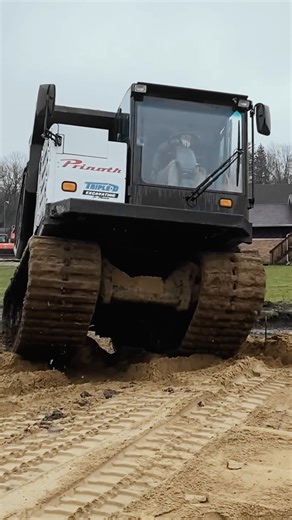 838 reactions · 39 shares | Finish the job faster  The 헣헮헻혁헵헲헿 헧ퟭퟰ헿 slashes job completion times with its speed, agility, 14-ton payload, and rotatable design  Credits: Triple D Excavating and Moore  #Prinoth #PantherT14r #prinothcrawlercarriers | Prinoth Crawler Carriers | Facebook