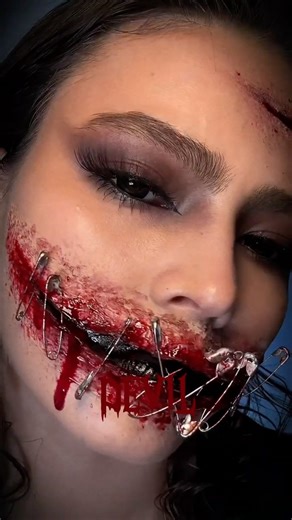 🪓🖇️ME AND THE DEVIL...safety pin mouth halloween makeup 1/5🩸 #halloween2025 #halloween #halloweek