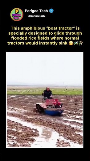 In China, This Floating Tractor Works in Deep Mud 😳🚜