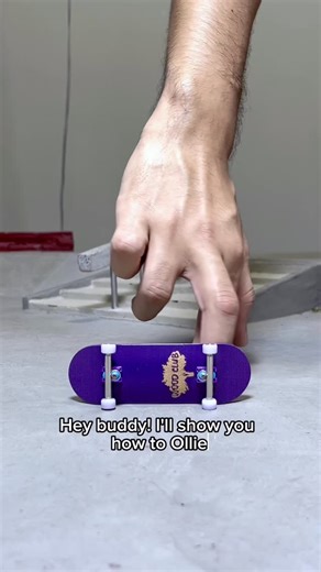 WoodClub Fingerboarding on Instagram: "Fingerboard basics with @deedz_fb🔥 👉www.WoodClub-Shop.com👈 #fingerboard #fingerboards #fingerboarding #woodclub #woodclubfingerboarding #fingerboardtutorial"