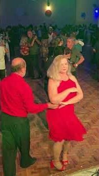 Que lindo baile 😍Os dançarinos arrasando na pista aqui em Campinas no Clube Vila Teixeira