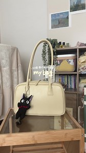 春の鞄の中身：あなたの好きな色を纏って