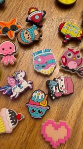 Classroom Exchange Valentine Cards 30 Pcs with 60 Cute Shoe Charms, Class Valentines Day Cards for Kids, Students Valentine Party Favors for Boys and Girls, Funny Valentines Bulk for School Classmates