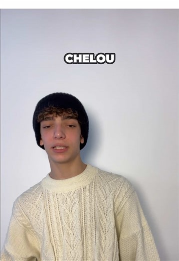 La parole du jour est CHELOU 👀 CHELOU = bizarre, louche, suspect (c’est le verlan de louche) 💬 Exemples : – Ce mec est chelou → Ce type est bizarre – Il y a un truc chelou ici → Il y a quelque chose de suspect ici – Pourquoi tu fais ça ? C’est chelou… → Pourquoi tu fais ça ? C’est bizarre… 👉 Parfait pour parler de situations… un peu douteuses 😏 ✨ Dis-moi : quelle est la chose la plus chelou qui t’est arrivée récemment ? 👀
