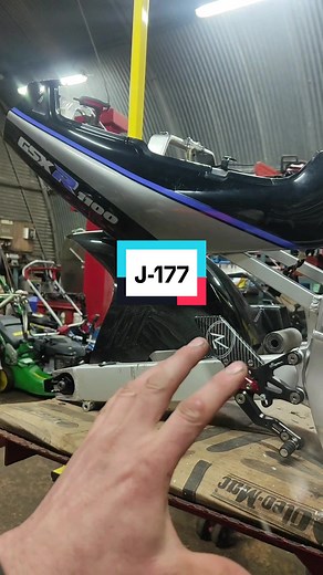 Restauration de ma Suzuki GSX 1100 : Choix de Couleur