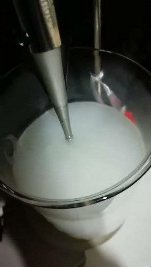 Generation of an oil-water emulsion with a SCIENTZ ultrasonic homogenizer