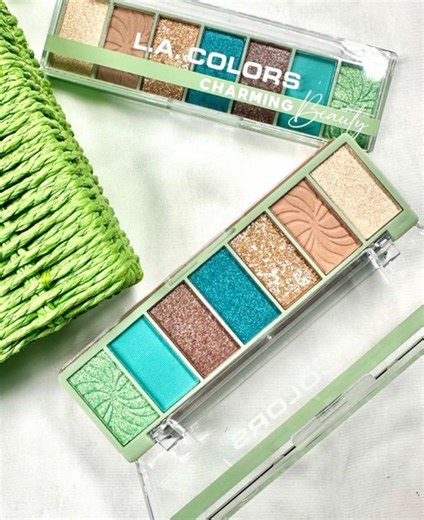 Add a little allure to your routine ✨ @ipekselfcare using the Alluring Beauty 7 Color Eyeshadow Palette in Charming to create a soft, earthy look with rich greens, and warm browns. The creamy-soft powders blend effortlessly, giving high color payoff with shimmer, matte, and satin finishes that last all day. 💕 Whether you’re going soft & natural or adding a bold pop of color, there’s a palette to match every mood. ⭐ High color impact ⭐ Creamy soft powder ⭐ Blendable ⭐ Longwearing 🛍️ Shop the pa