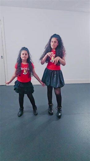 Gabrielle #Gabrielle #dance #viral #handsup #fyp