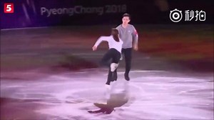 [VID] #RedFlavor #Olympic_Pyeongchang_2018 Nãy mới có tin Hương vị đỏ được chọn để biểu diễn tại Gala bế mạc Olympic Pyeongchang thì giờ có vid diễn tập rồi nè ~~~ Cùng chúc cho màn trình diễn của 2 anh chị thật thành công nào ~~ Cr: baechuxs #REVELution | REVELution - Only RV