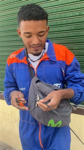 El TecniColeto 📡👷🏾‍♂️ on Instagram: "Como hacer un conector Mecanico mira hasta el final 🥇👷🏾‍♂️📡#telecomunicaciones #tecnicos #movistar #internet #fibraoptica #reel #claro #etb #costeños #aprendizaje #conocimiento"