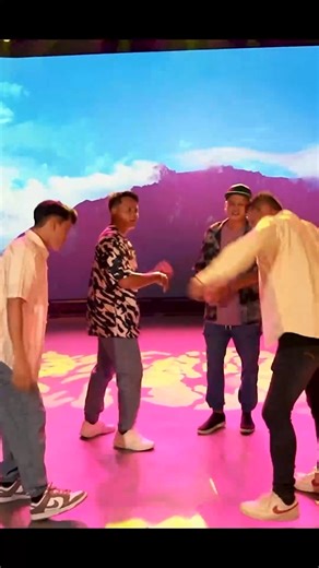 Lagu "medley" dari Atmosfera, tonton video penuh di Youtube Channel Rusa Music... | Atmosfera