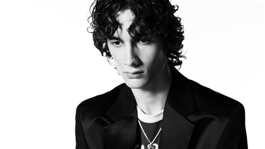 sombr Performs “back to friends” | #MTVPush