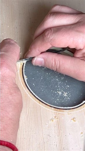 2-color celluloid rosette #acousticguitar #lutherie #guitarcraft #guitarra