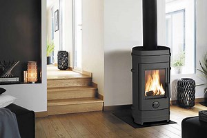 « La meilleures offre du moment », le poêle à bois INVICTA Remilly (7 kW) est à seulement 419,99 € au lieu de 788,20 €