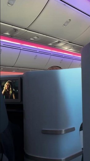 KLM World Business Class 787-10 Dreamliner #klm #dreamliner #boeing #boeing787 #businessclass