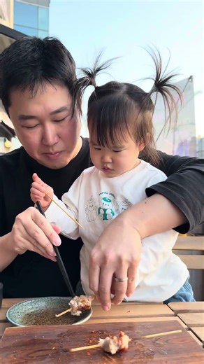 Using a Skewer Like a Pro 😆🍢