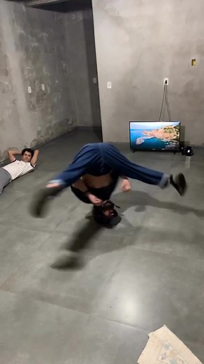 🙃 #bboy #onofresh #macflymob #headspin