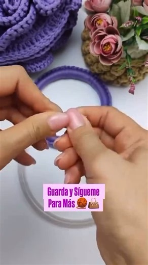 Trapillo Masterclass - Comunidad de Artesanas | 🤩¡Aprende a hacer bolsos en trapillo! y convierte simples hilos de trapillo en hermosas y útiles piezas de moda. Crea desde bolsos de mano... | Instagram