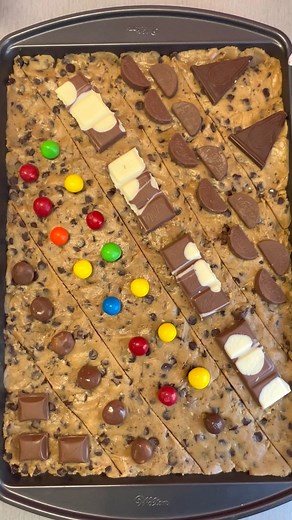 1M views · 5.7K reactions | Ultimate Chocolate Cookie Combo!襤 . . . #cookie #candyfunhouse #chocolate #foodie #snack #baking #yum #diy #hack #snack #baking #lickyourphone #cupcakedecorating #cupcakestagram #buttercream #buttercreamswirls #cakevideos #candymelts #mybakingaddiction #bakingvideo #sweet #newcandy #candy #satisfying #oddlysatisfying #fyp #candystore #foodphotography #snackcandy | Candy Funhouse | Facebook