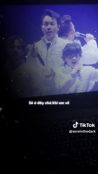 Anh vẫn sẽ luôn yêu em dẫu ai chê bai ngu si… | Dẫu Có Lỗi Lầm lyrics #anhtraivuotnganchonggai #nhachaymoingay #nhactamtrang