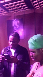 Orl ayam karid love chief Mhlody. Watch how ecowas party ecowarize his song as power bridge the mic 🎤. Chiefi D Cricket 🏏 du futo is a natty songito orl over the galaxy… eye 🙇🏽🙇🏽🙇🏽🙇🏽 for your cultured karabilities. Ecowas party 👉🏽🌴💯 #comradicjaradeybody #kegitesclub #mondayknightjaraandlaffta #MKJL #Melody #comedygyrationnight #SonOfMan #kegtalkshow #gyration #kegiteclubinternational | Comradic Jara Dey Body