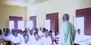 Ustaad Xuseen Maxamed Macalin Maxamuud (Ustaad Shabaa) waa macallin rug-caddaa ah, muddo ka badan 50 sano ayuu ku dhex jiraa howlaha barbaarinta iyo waxbaridda, welina wuxuu si hufan u wataa shaqadan adag. Waa barbaariye, dhiirrigeliye, hoggaamiye xirfadle ah, aqoonyahan si qoto dheer ugu xeel dheer xisaabta, isla markaana si cajiib ah u sharxi kara. Waa shakhsi ay ardaydiisu aad u jecel yihiin. Haddii aad kamid tahay ardaydiisa, maxaad xasuusataa hadalladiisii qiimaha lahaa iyo casharradii uu d