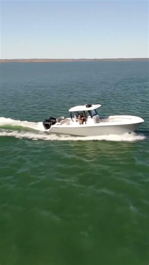 33 Front Runner listed with Billfish Marine #centerconsolesonly #frontrunnerboats #33frontrunner