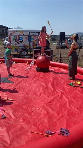 Face paint. Carnival games. Sweet treats. Trapeze tricks. Big Sky Community Day kicked off with a little of everything this sunny July afternoon. At 4 p.m. young cowboys/girls will face off with their sheep steeds in a mutton bustin’ competition, and at 6 p.m. the Dick Allgood Community Bingo Night benefitting Wellness in Action. 🎥 Mira Brody | Explore Big Sky