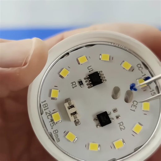 Trying To fixing Old LED Bulb! #shorts #ytshorts #lifehacks #experiment #video
