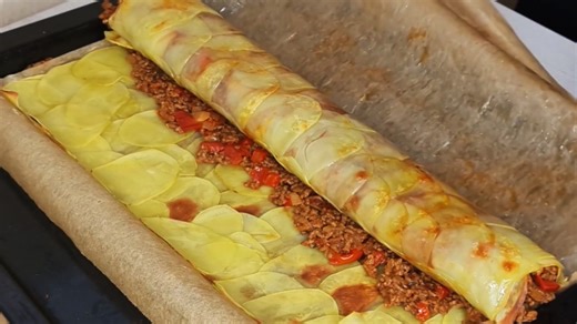 291K views · 1.1K reactions | Simply pour the minced meat over the potatoes! ️Delicious Easy Dinner | Mr Chef | Facebook